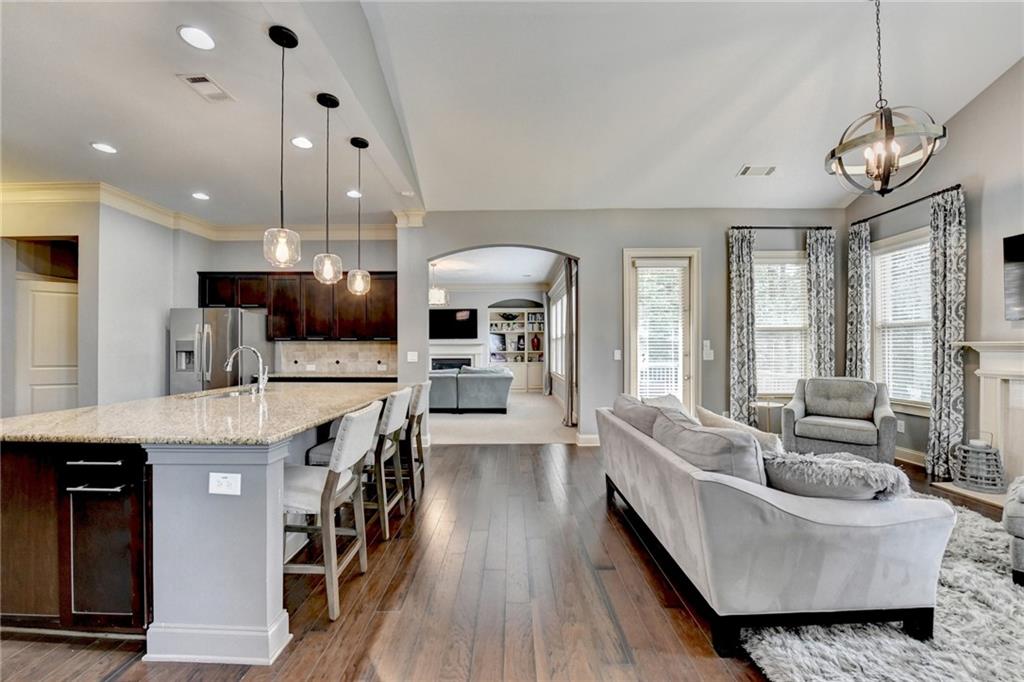 Oaks on Charlotte - Residential