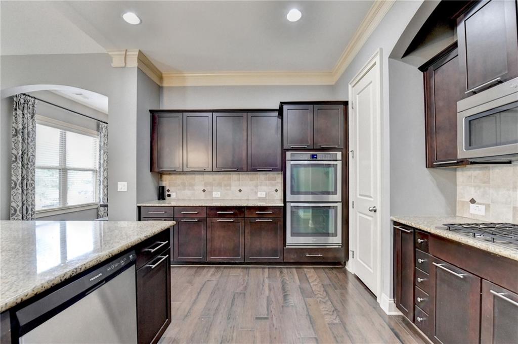 Oaks on Charlotte - Residential