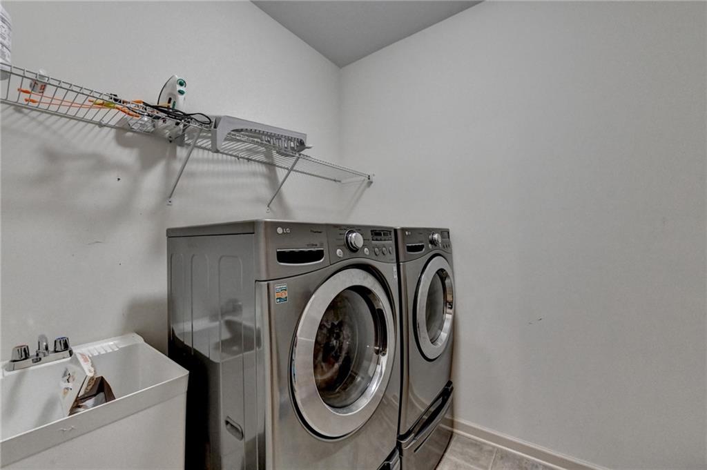 Oaks on Charlotte - Residential