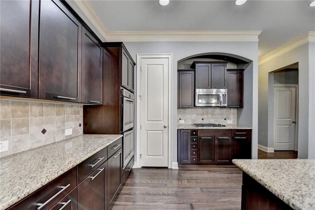 Oaks on Charlotte - Residential