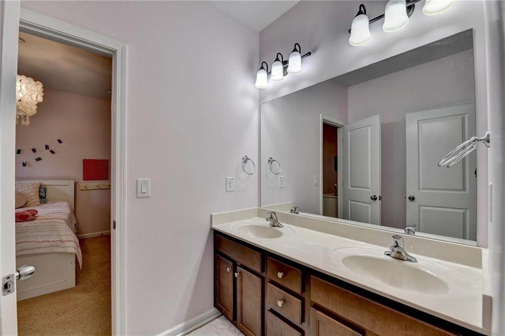 Oaks on Charlotte - Residential