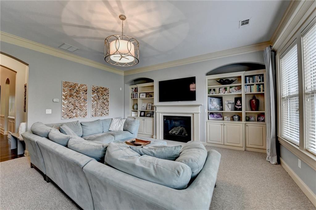 Oaks on Charlotte - Residential