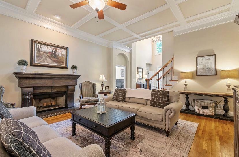 802 Morningwood Lane NW