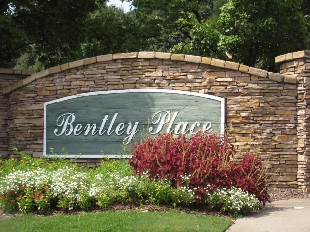 HOME SWEET HOME IN A CONVENIENT GATED COMMUNITY LOCATED IN TUCKER, GA!