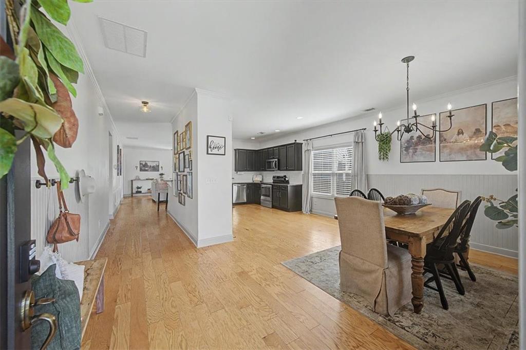13 Woodland Cove NW