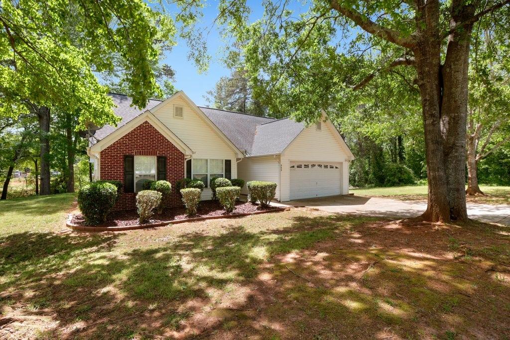 645 Applewood Drive, Monroe, Georgia image 3