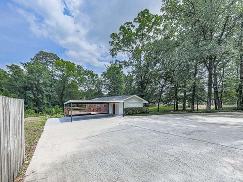 A home in Douglasville