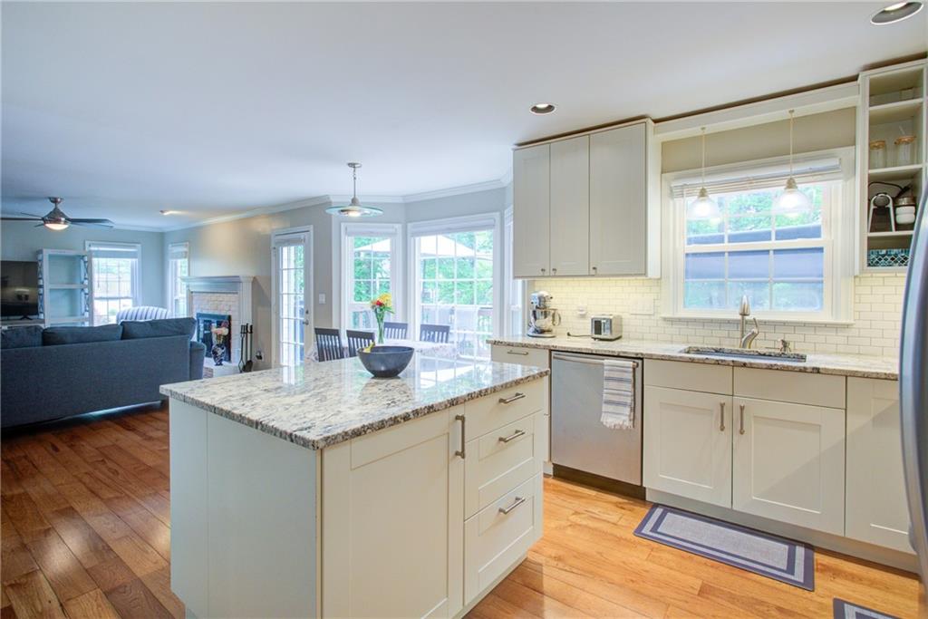 1812 Riverton Drive, Suwanee, Georgia image 14