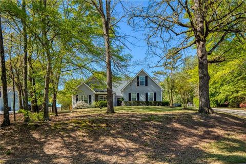 Homes For Sale - 1520 Smoke Hill Drive<br/> Hoschton, GA 30548