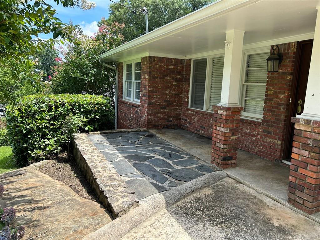 2711 Fairlane Drive
