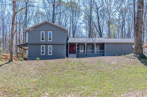 Homes For Sale - 601 Raven Springs Trail<br/> Stone Mountain, GA 30087