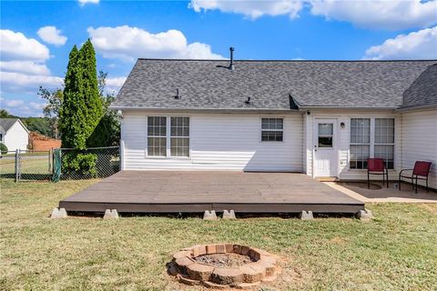 A home in Locust Grove