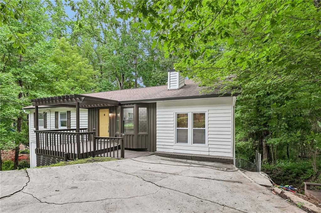 2272 Vistamont Drive