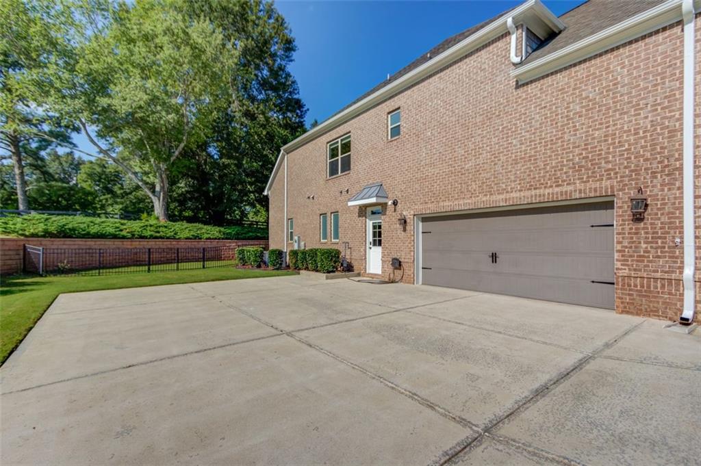 5865 PASTURE Court