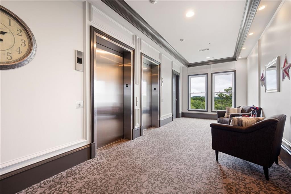 360 Chambers Street 411