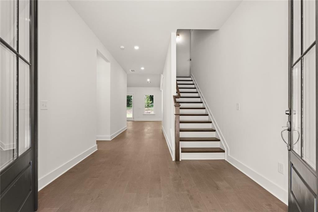 8480 Creekside Overlook Drive