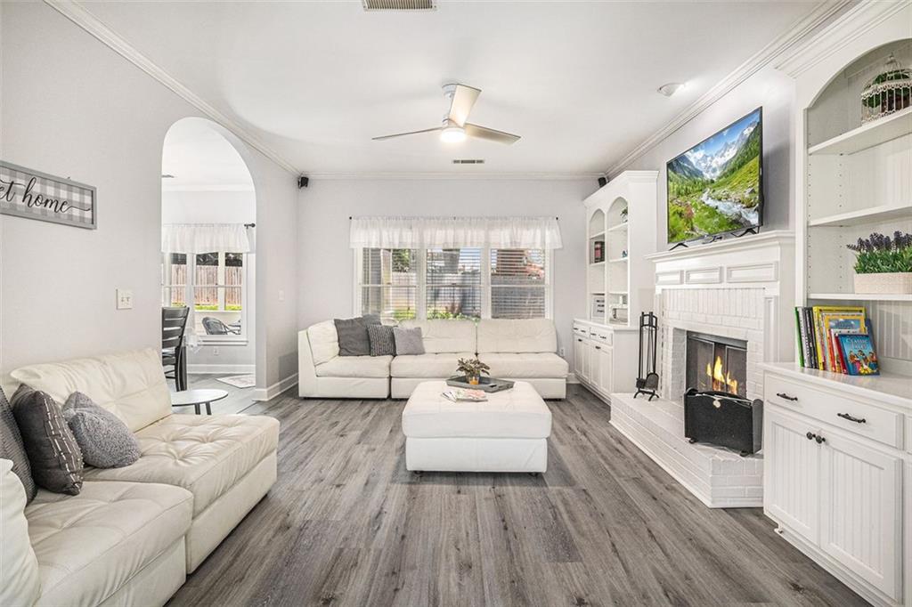 3055 DOGWOOD HOLLOW Lane