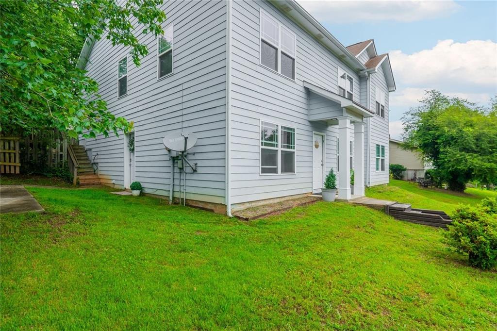 2195 Pinetree Drive