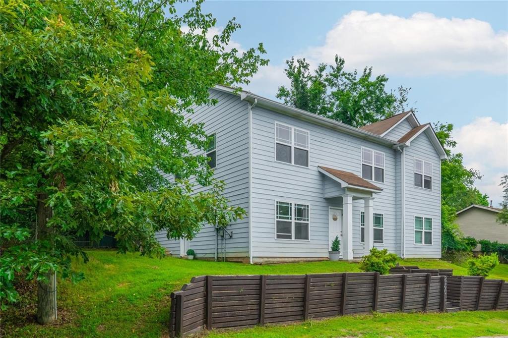 2195 Pinetree Drive