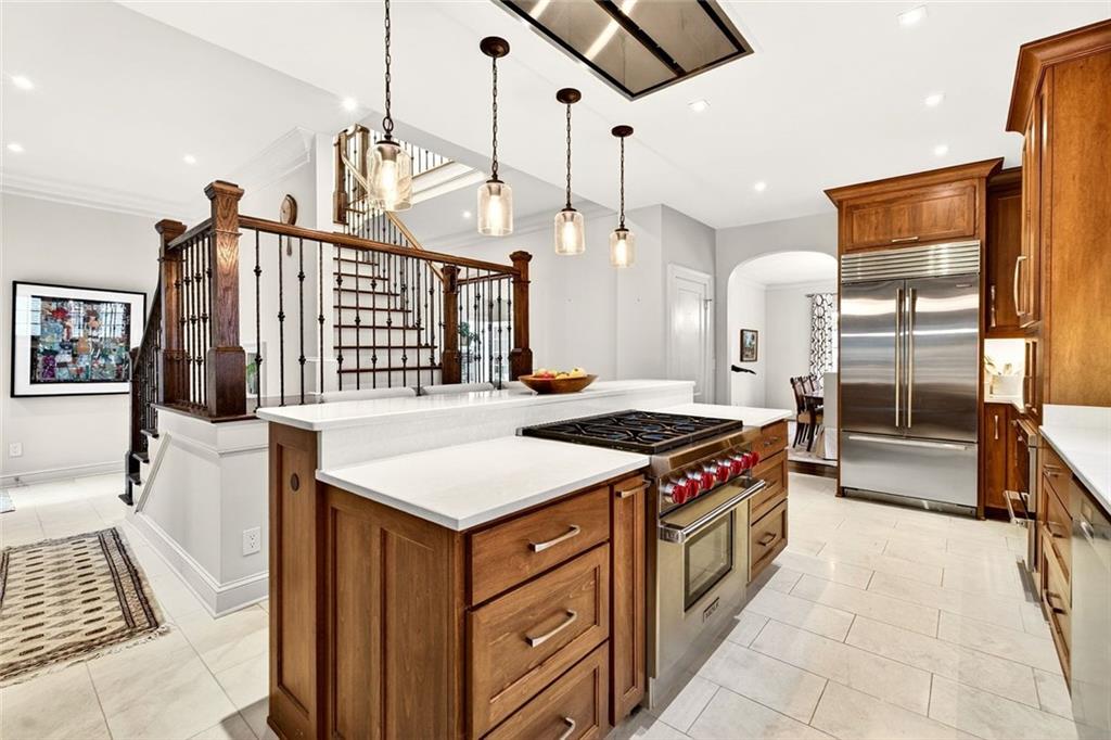 461 Pine Tree Drive NE