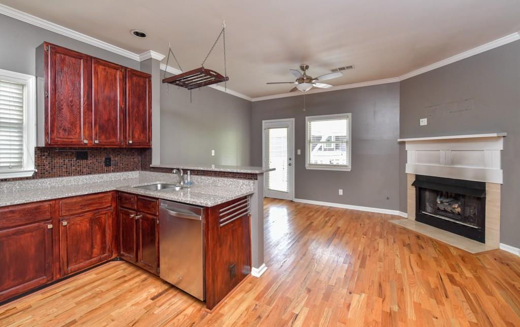 371 Woodward Avenue SE