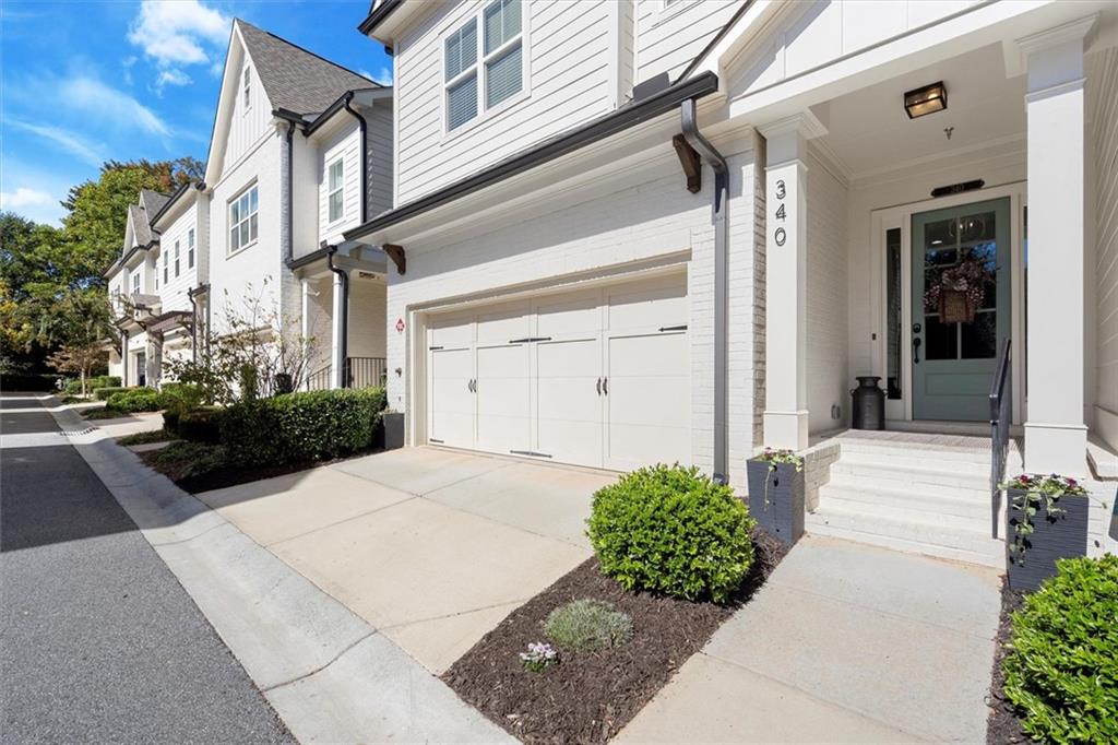 340 Banbury Crossing