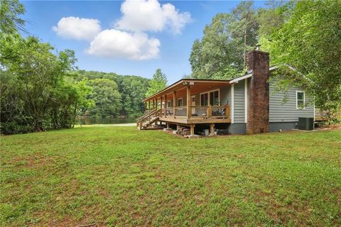 1935 Sam Bell Road Clarkesville GA 30523