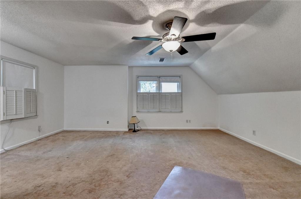 Twin Lakes - Residential