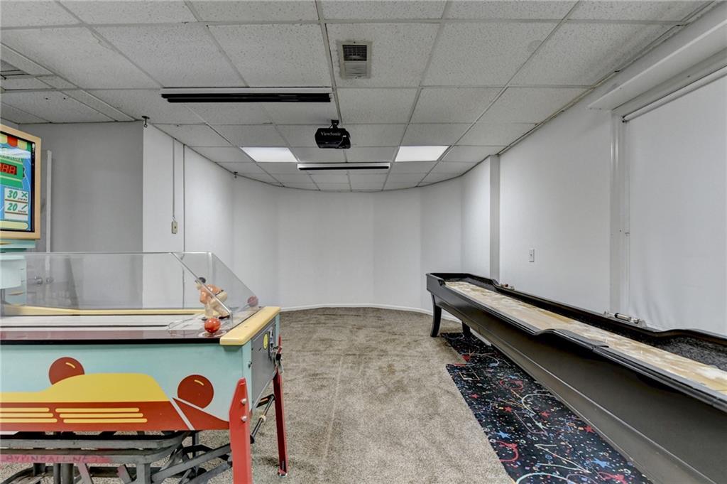 Twin Lakes - Residential