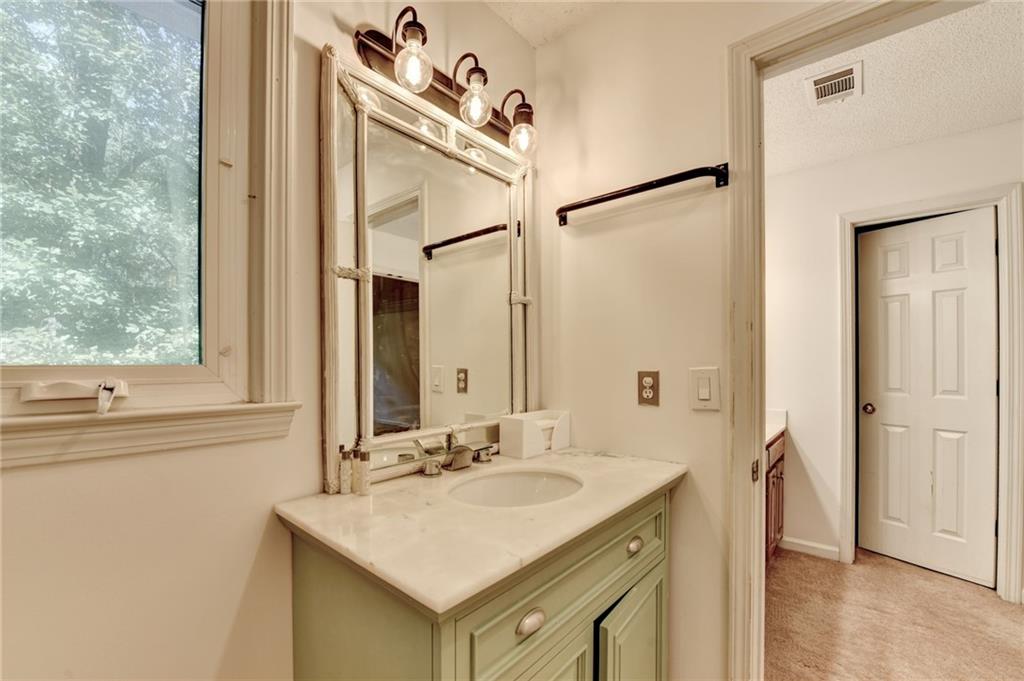 Twin Lakes - Residential