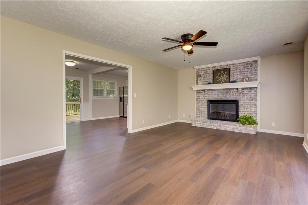 2408 RED FOX Run NW