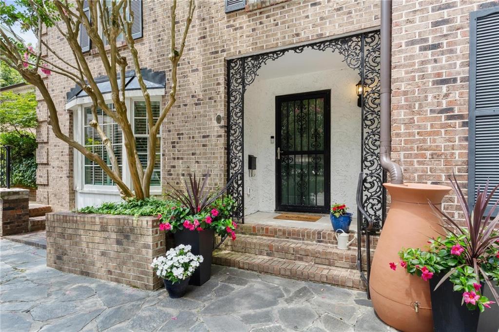 11 Ardmore Square NW