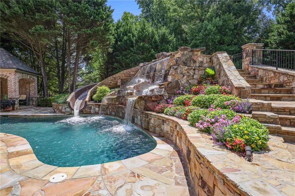 2915 Manor Bridge Drive