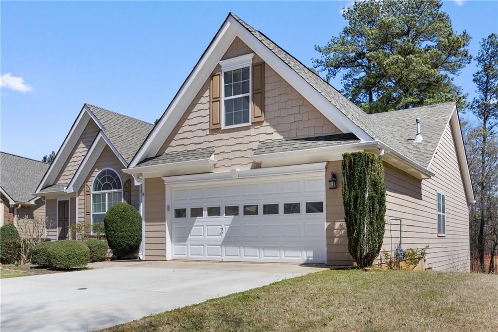 407 Black Fox Drive, Locust Grove, Georgia image 3