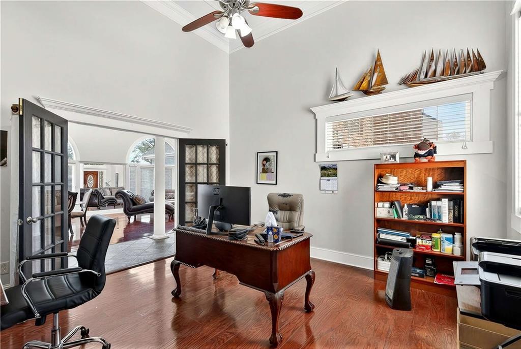 1037 Lyndhurst Way SE