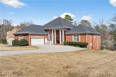 Homes For Sale - 1037 Lyndhurst Way<br/> Conyers, GA 30013