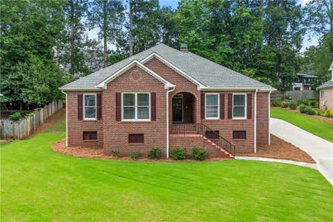 Homes For Sale - 603 Fairway Court<br/> Marietta, GA 30068
