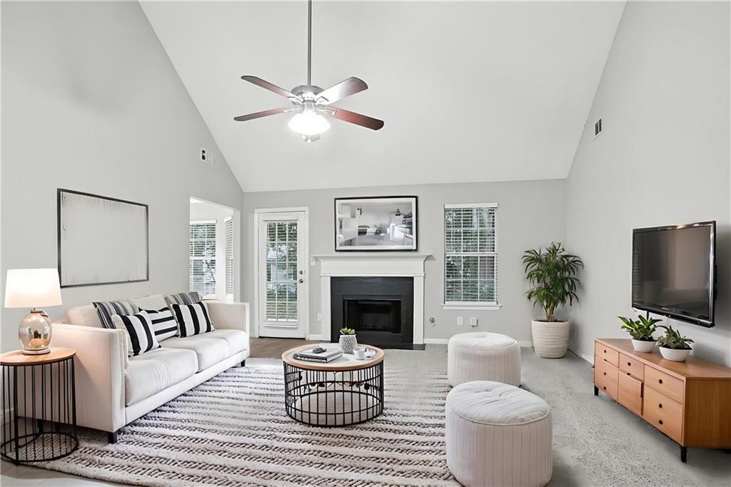 6139 Idlewood Manor