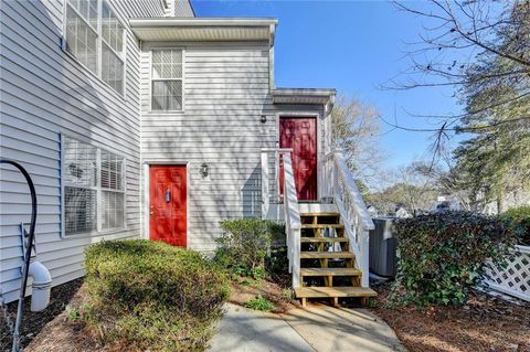 Condo For Sale - 1304 Glenleaf Drive<br/> Peachtree Corners, GA 30092