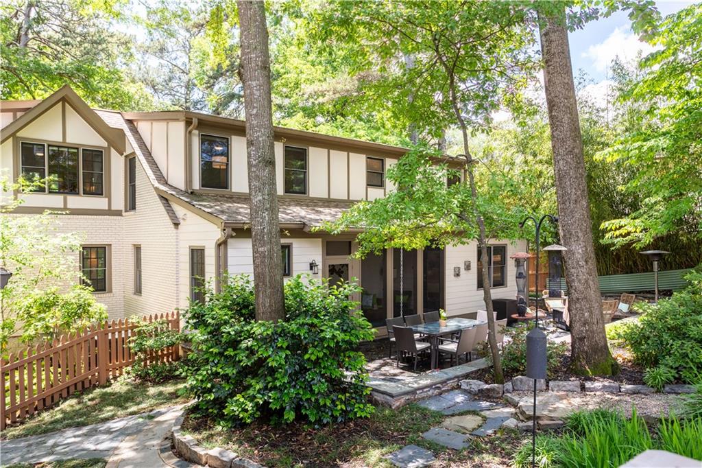 138 GARLAND Avenue
