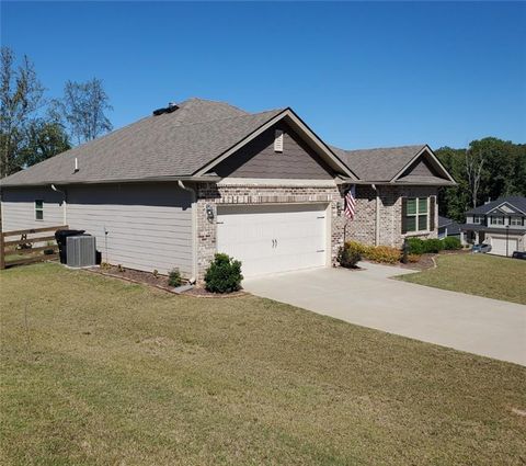 A home in Dawsonville