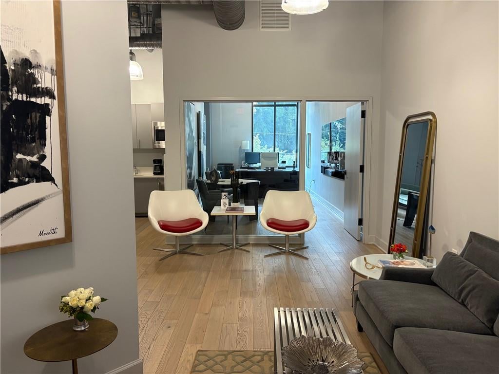 2233 Peachtree Road NE 208