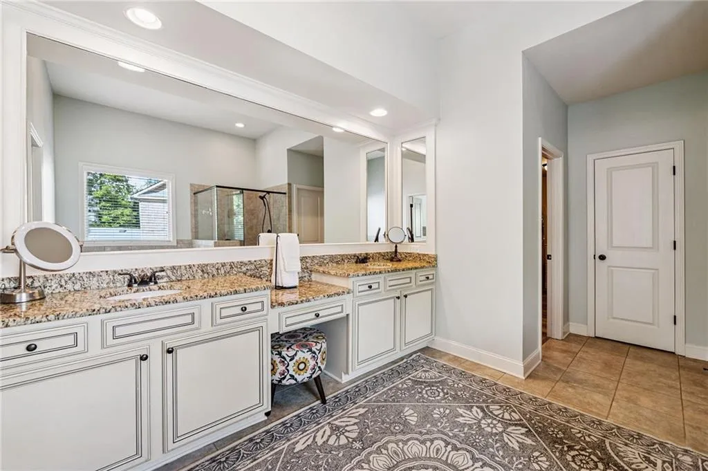 Alpharetta, Georgia 30005, United States, 5 Bedrooms Bedrooms, ,4 BathroomsBathrooms,Residential,Active,171186