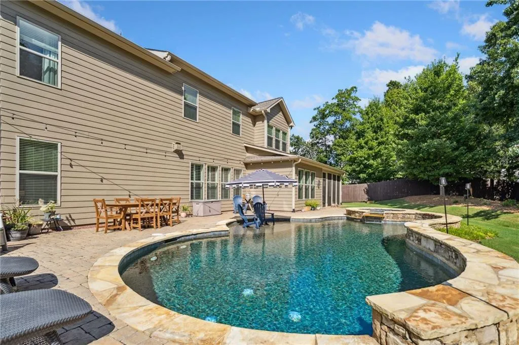 Alpharetta, Georgia 30005, United States, 5 Bedrooms Bedrooms, ,4 BathroomsBathrooms,Residential,Active,171186