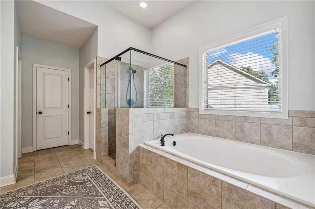 Alpharetta, Georgia 30005, United States, 5 Bedrooms Bedrooms, ,4 BathroomsBathrooms,Residential,Active,171186