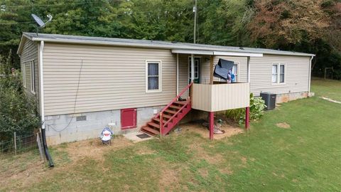 A home in Hoschton