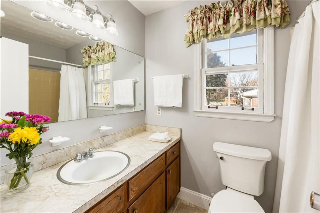 6784 Tilton Lane, Peachtree Corners, Georgia image 31