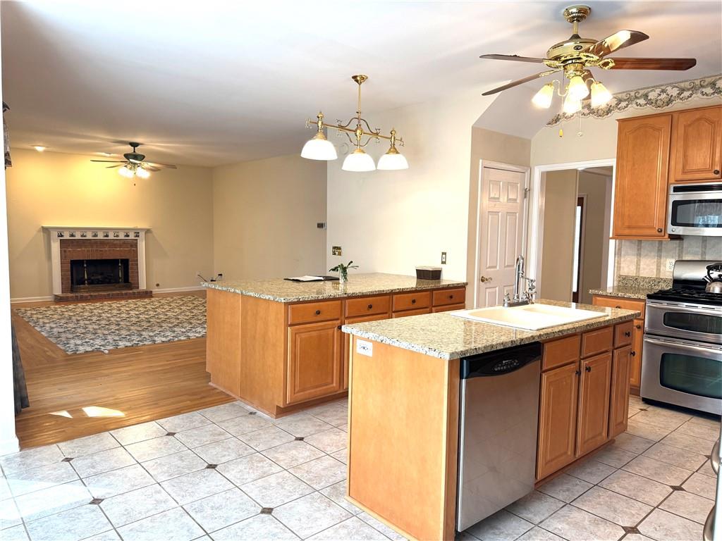 5960 Camelia Drive, Douglasville, Georgia image 4