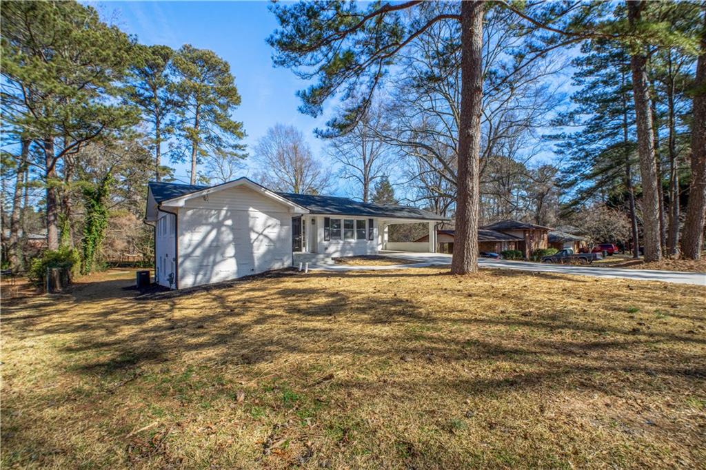 1890 Carla Drive, Morrow, Georgia image 4