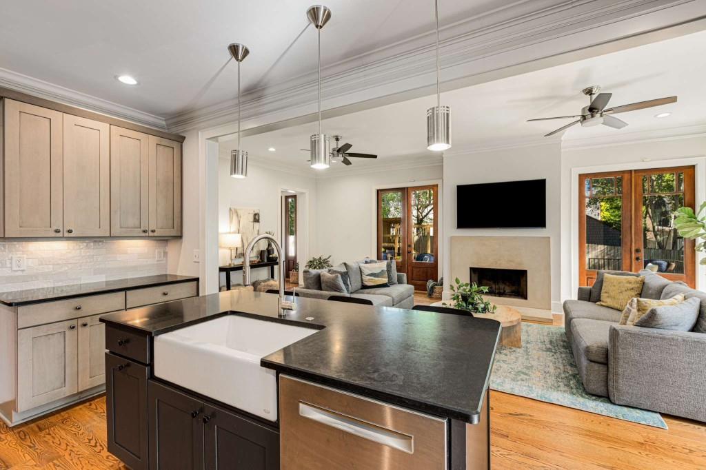 1256 Spring Valley Lane, Atlanta, Georgia image 26